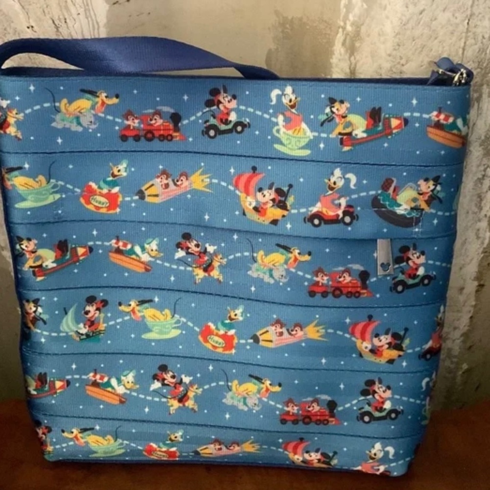Disney Harveys Seatbelt Mickey Play in the Park Crossbody NWT